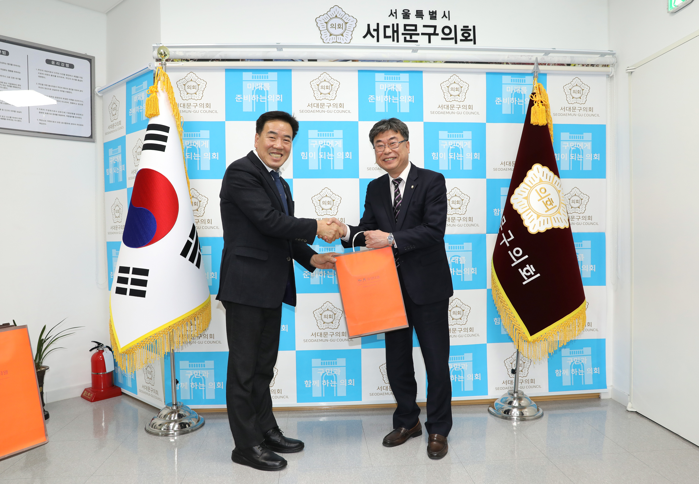 부산시 동래구의회 신청사건립 벤치마킹 방문 4