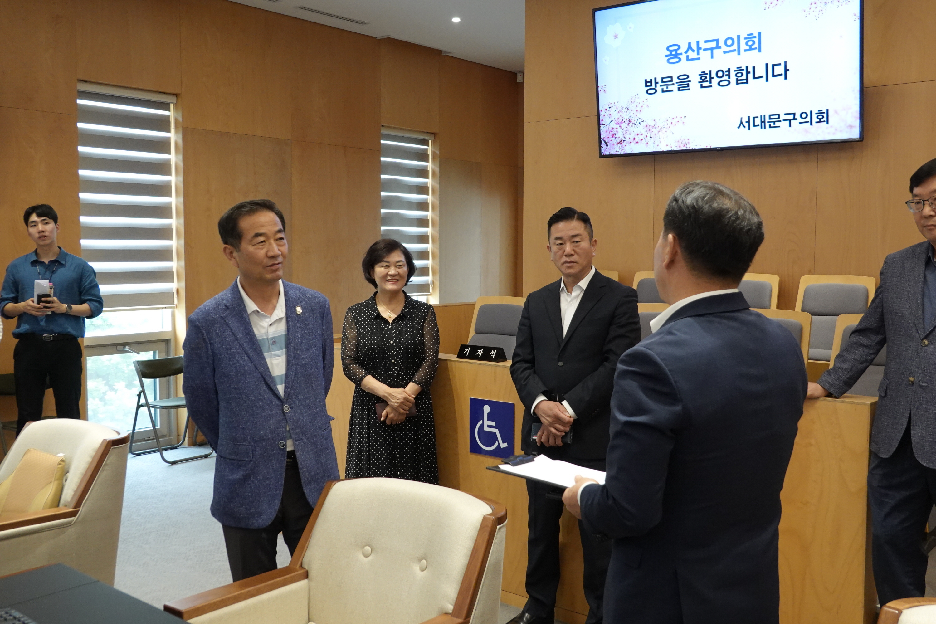 용산구의회 방문 13