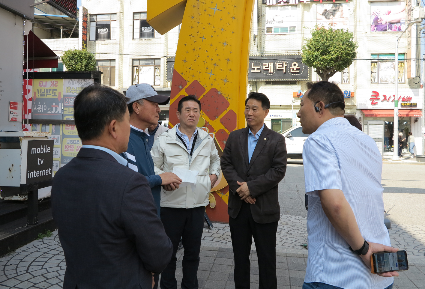 행정복지위원회 청풍문화재 시찰 및 지역 재래시장 현장방문 5