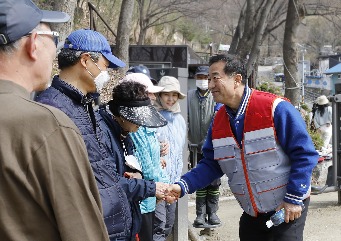 제79회 식목일기념 나무심기 행사 6
