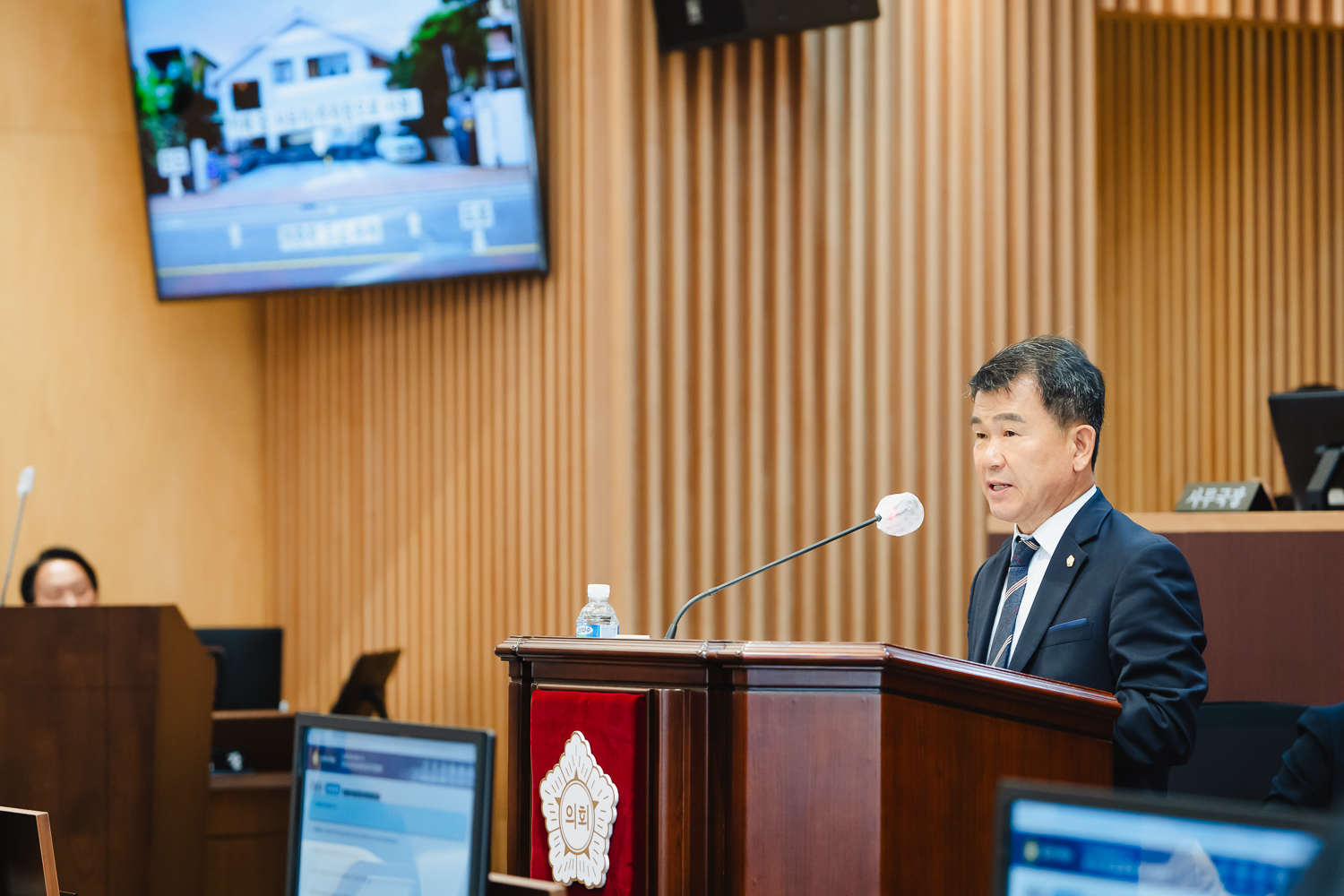 제303회 임시회 제2차 본회의 11