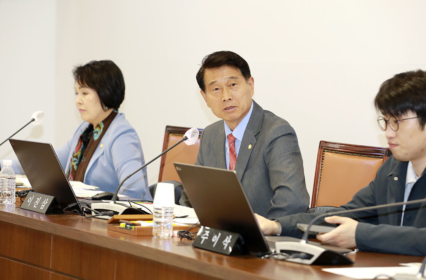 제304회 제2차 정례회 제1차 의회운영위원회 9