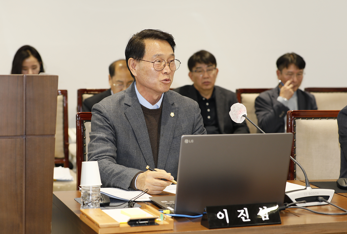 제304회 제2차 정례회 제4차 재정건설위원회(조례안 등 안건심사) 9