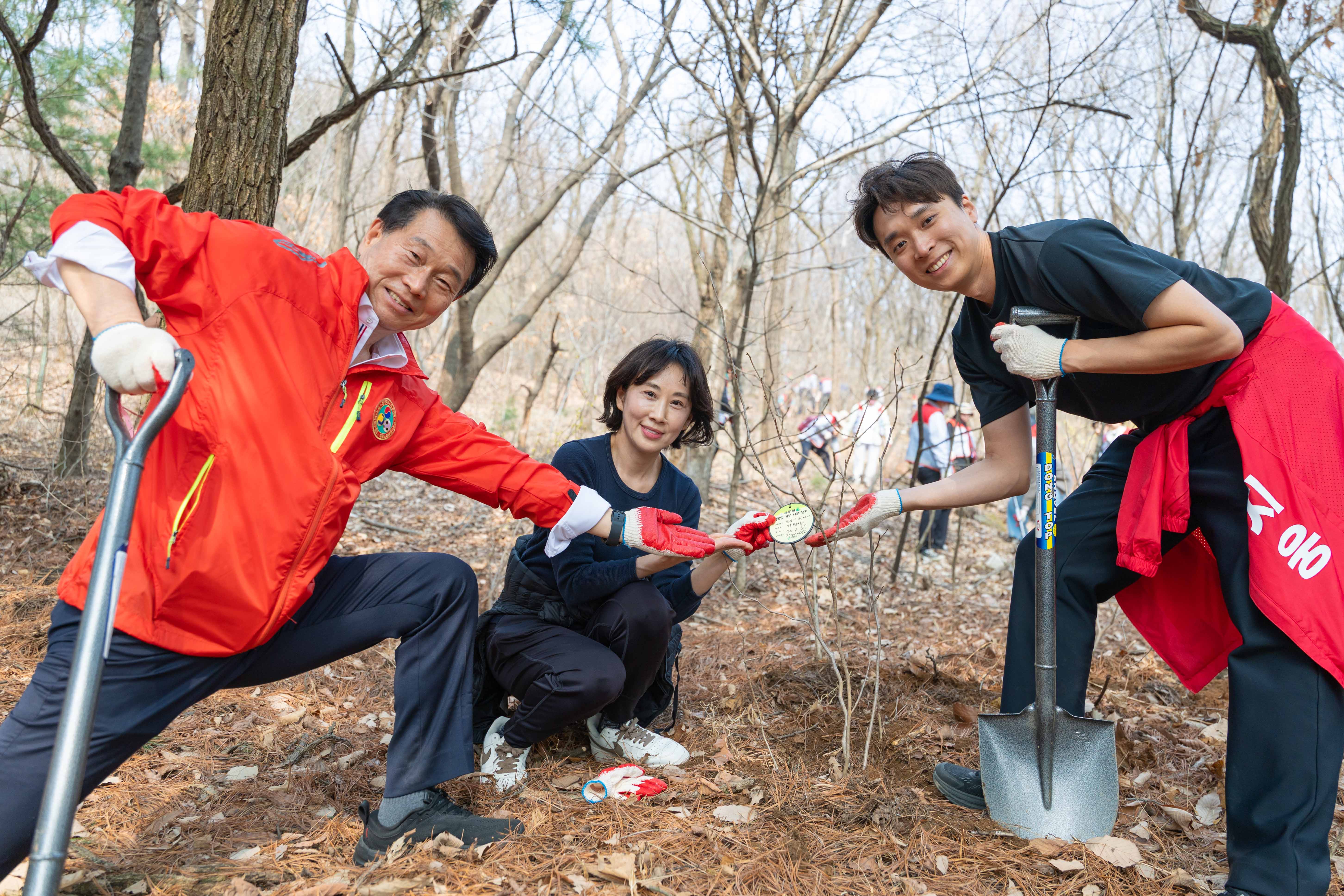 제81회 식목일 기념 나무심기 행사 10