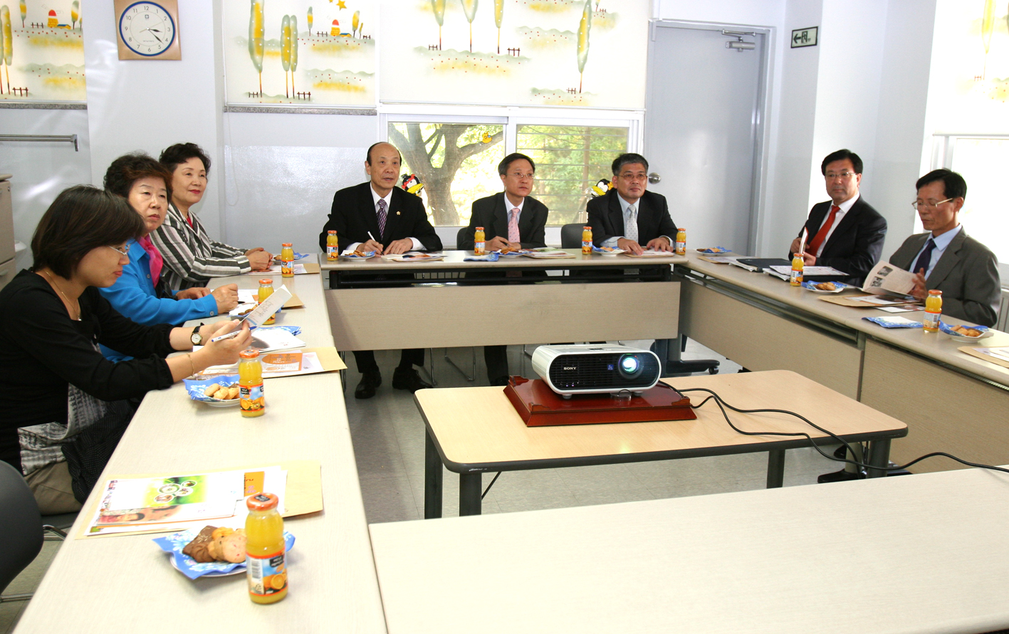 행정복지위원회 이대종합사회복지관 현황 청취 1