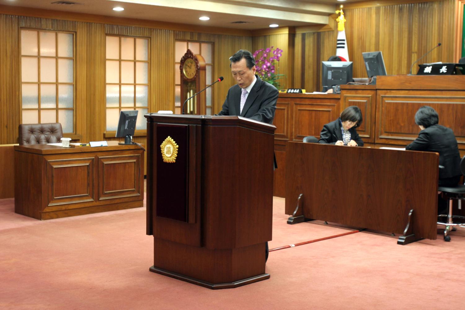 제185회 임시회 본회의 의회운영위원회 심사결과보고