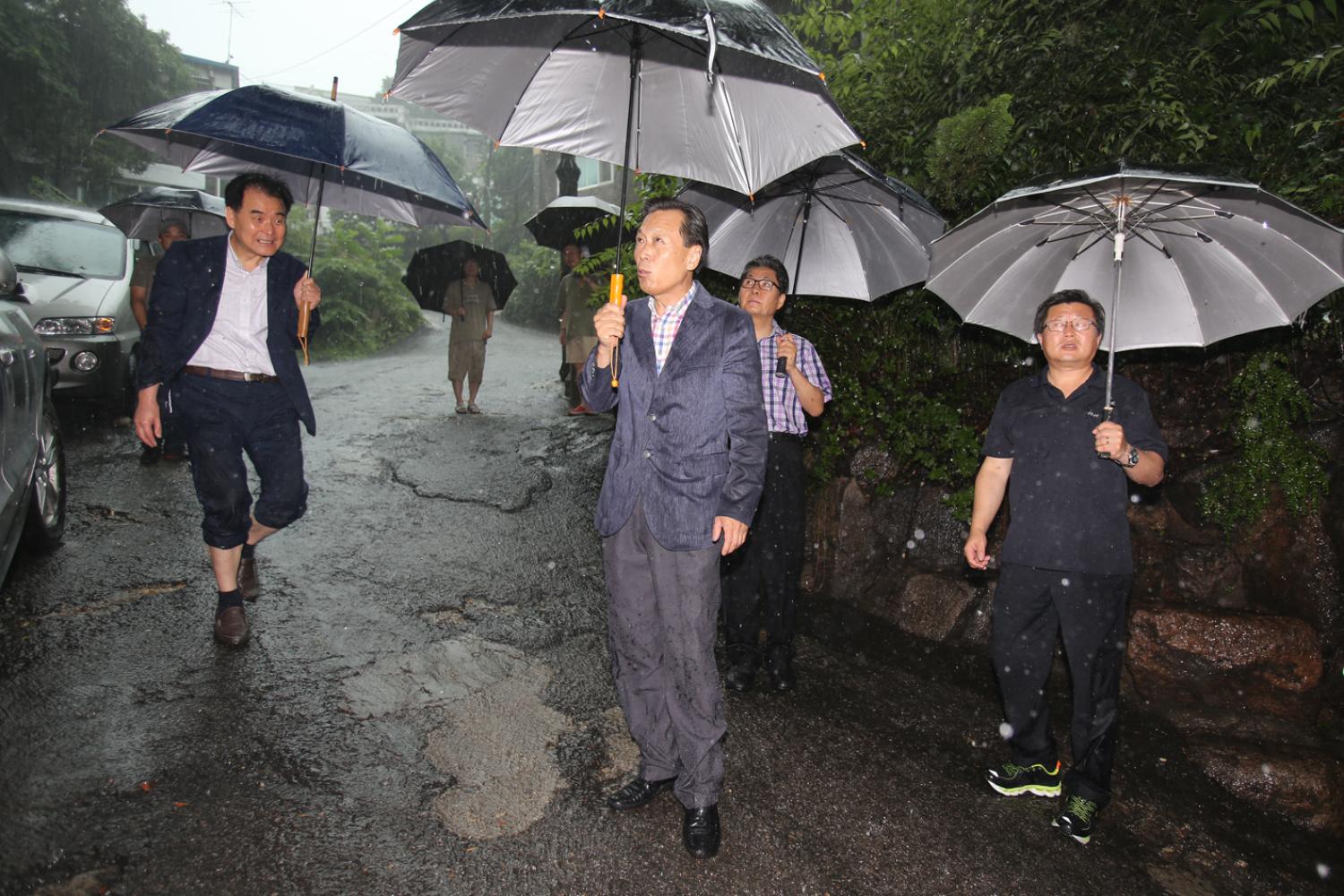 충현동 충정맨션 축대 붕괴 현장방문