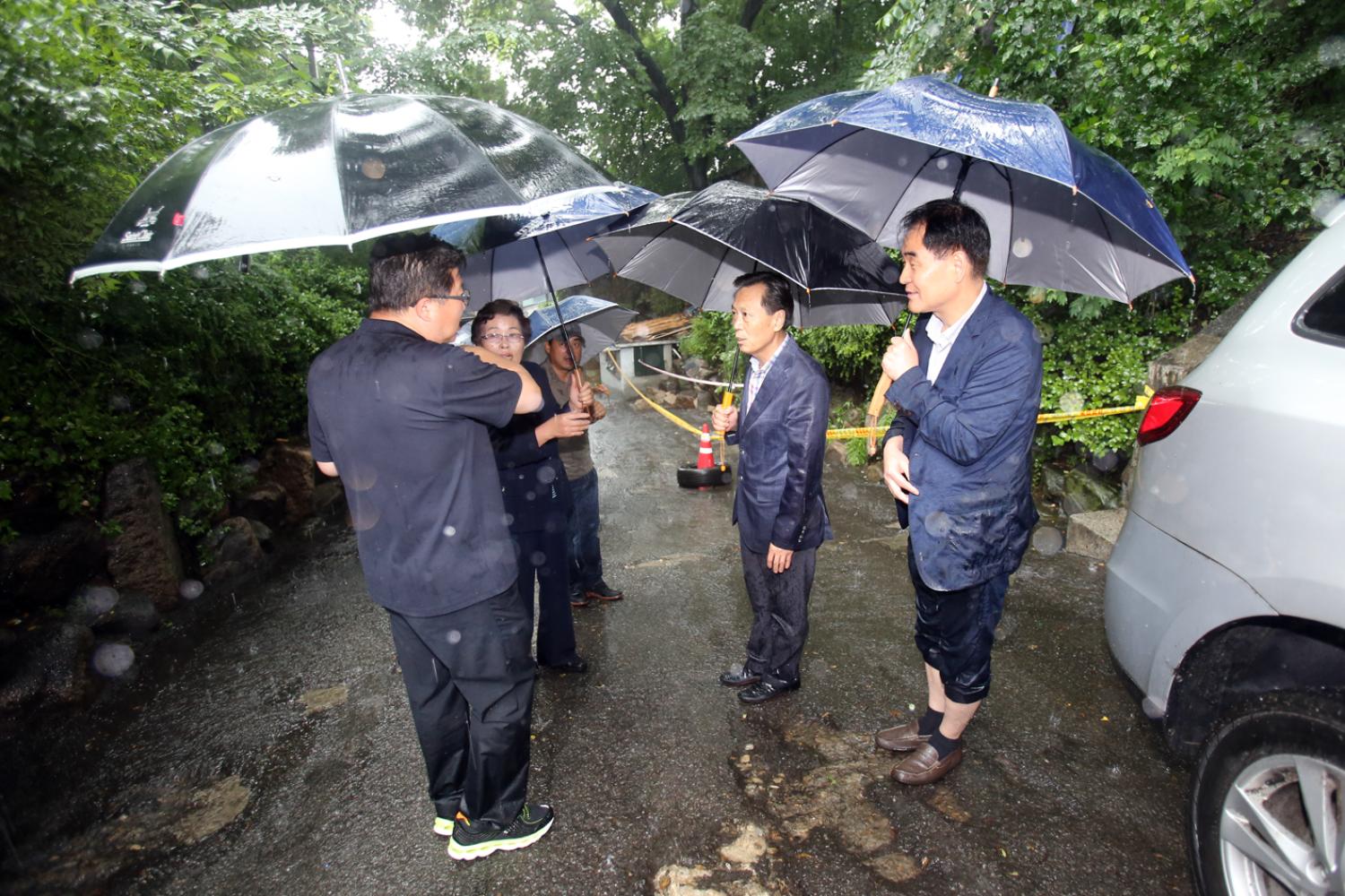 충현동 충정맨션 축대 붕괴 현장방문