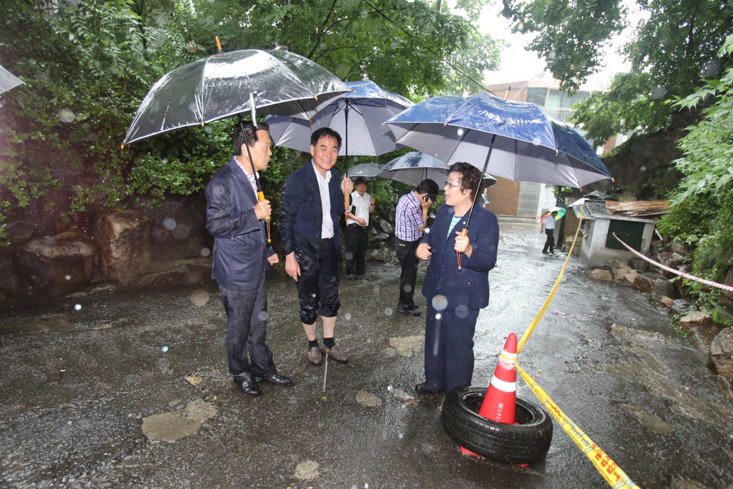 충현동 충정맨션 축대 붕괴 현장방문