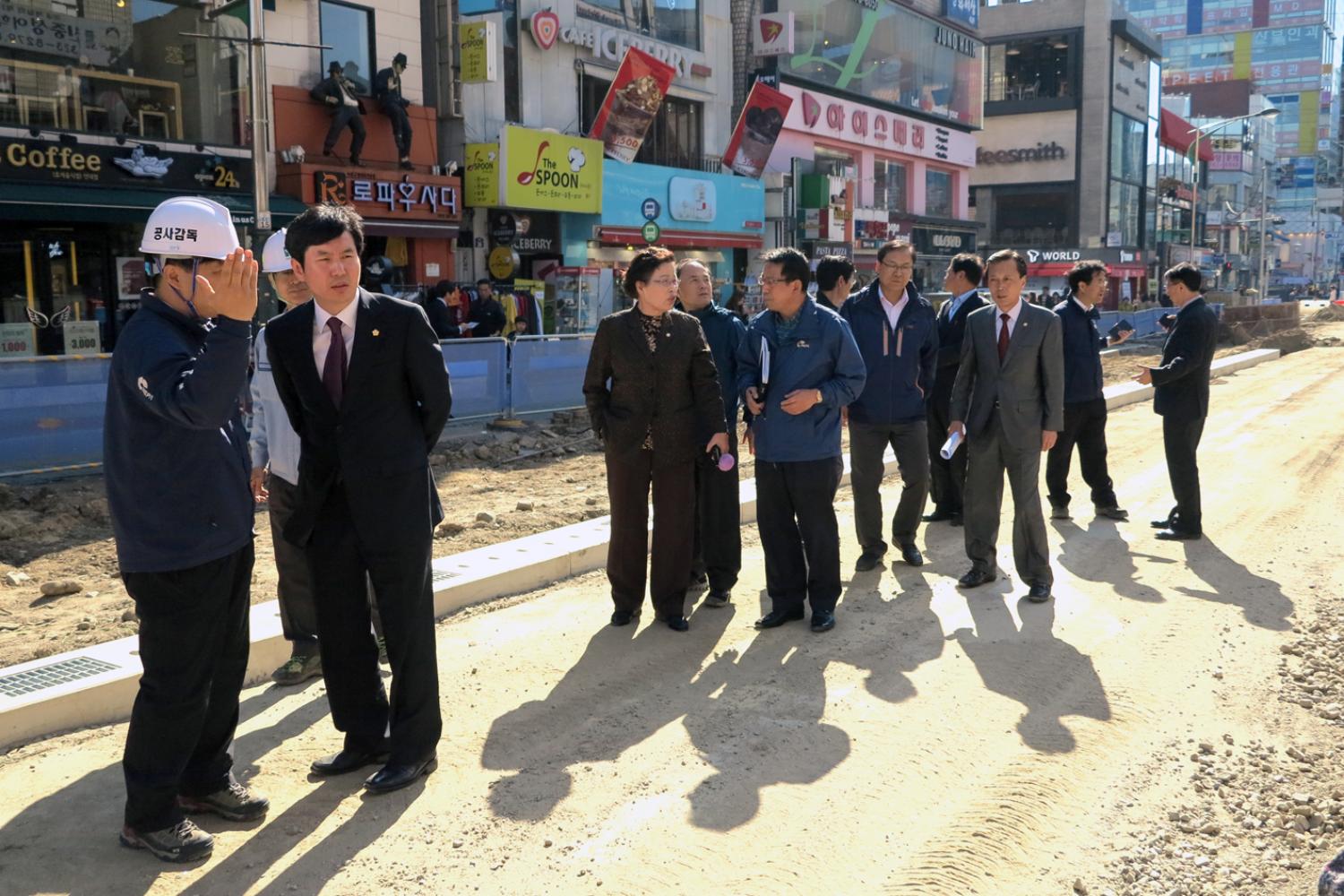 연세로 대중교통 전용지구 현장방문