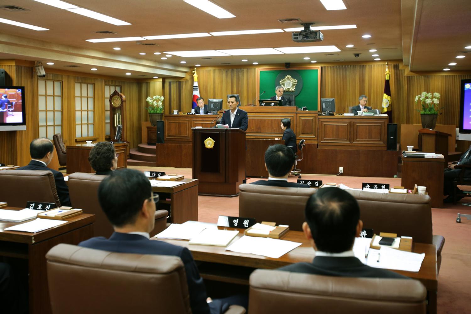 제200회 임시회 제2차 본회의-윤유현의원 신상발언