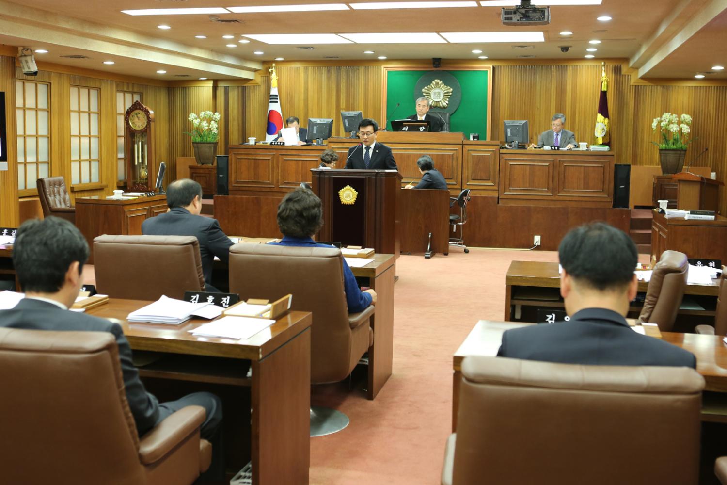 제201회 제2차 정례회 제3차 본회의 의회운영위원회 행정사무감사 결과보고