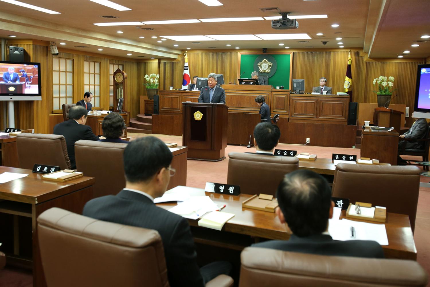 제201회 제2차 정례회 제2차 본회의-구정질문(홍길식의원)