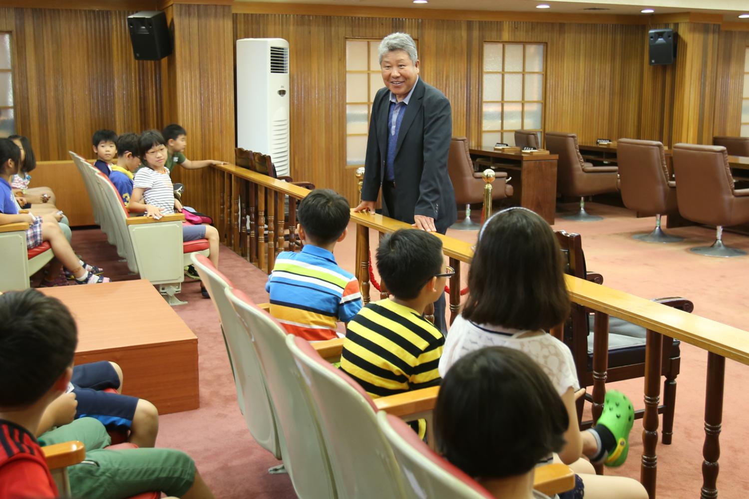 내고장탐방-홍제초등학교 의회방문