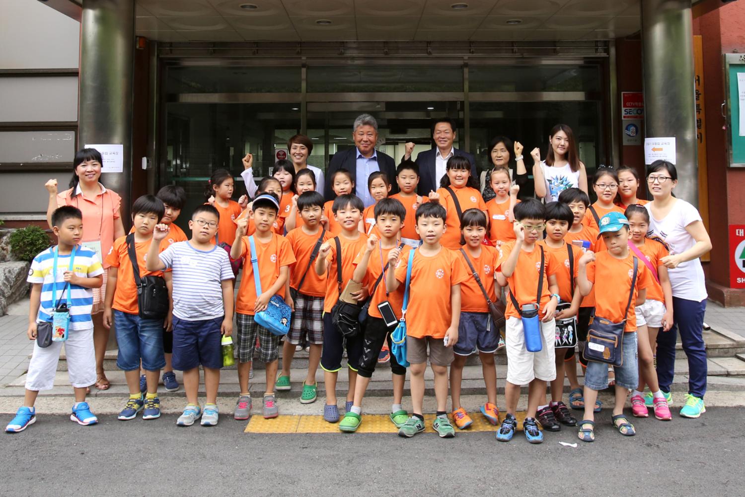 내고장탐방-홍은초등학교 의회방문