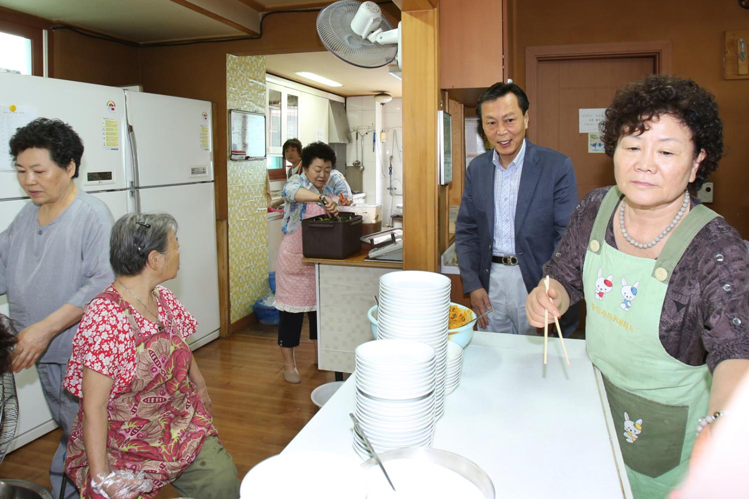 충현동 수효사효림원 어르신 경로잔치