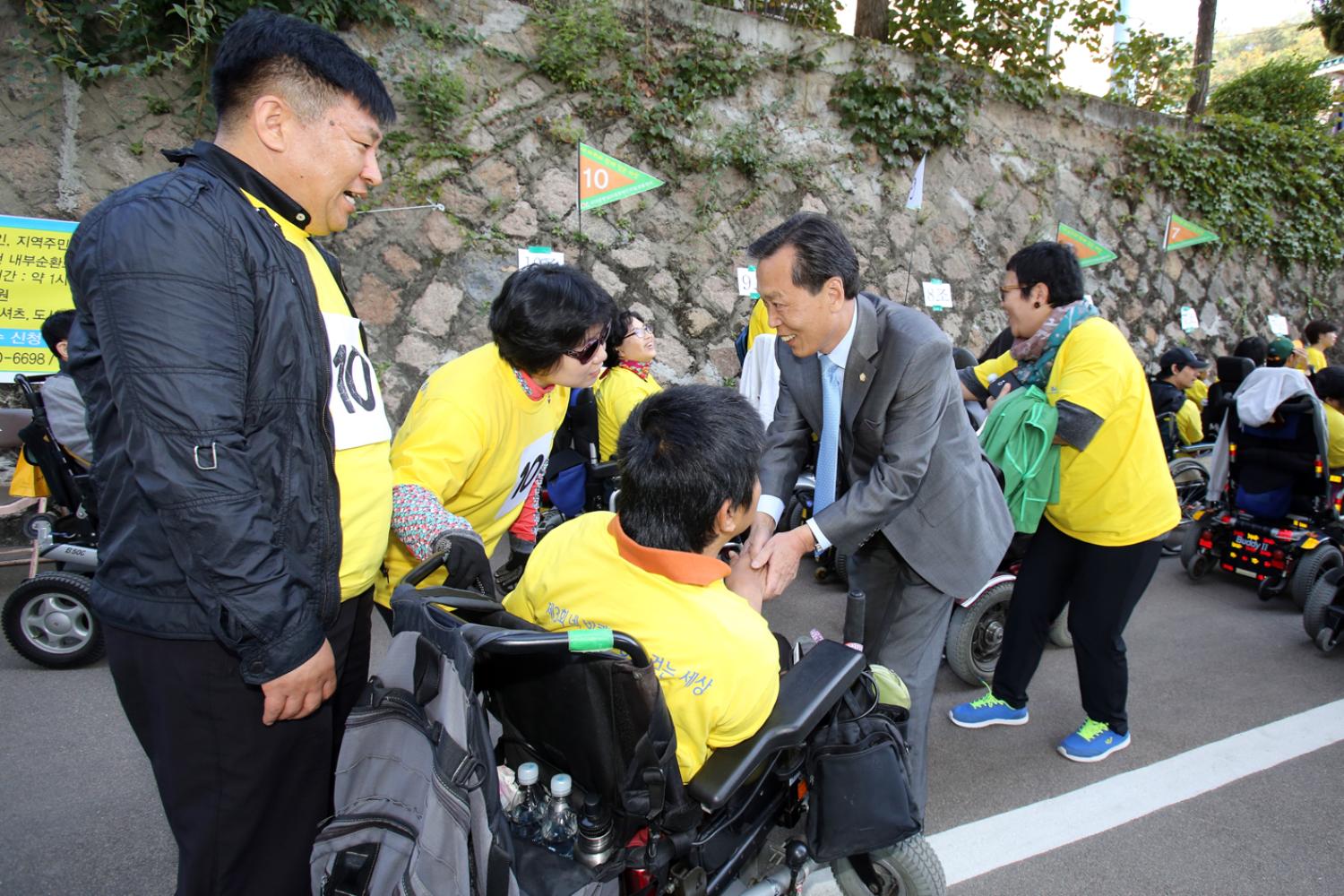 네바퀴와 함께 걷는 세상