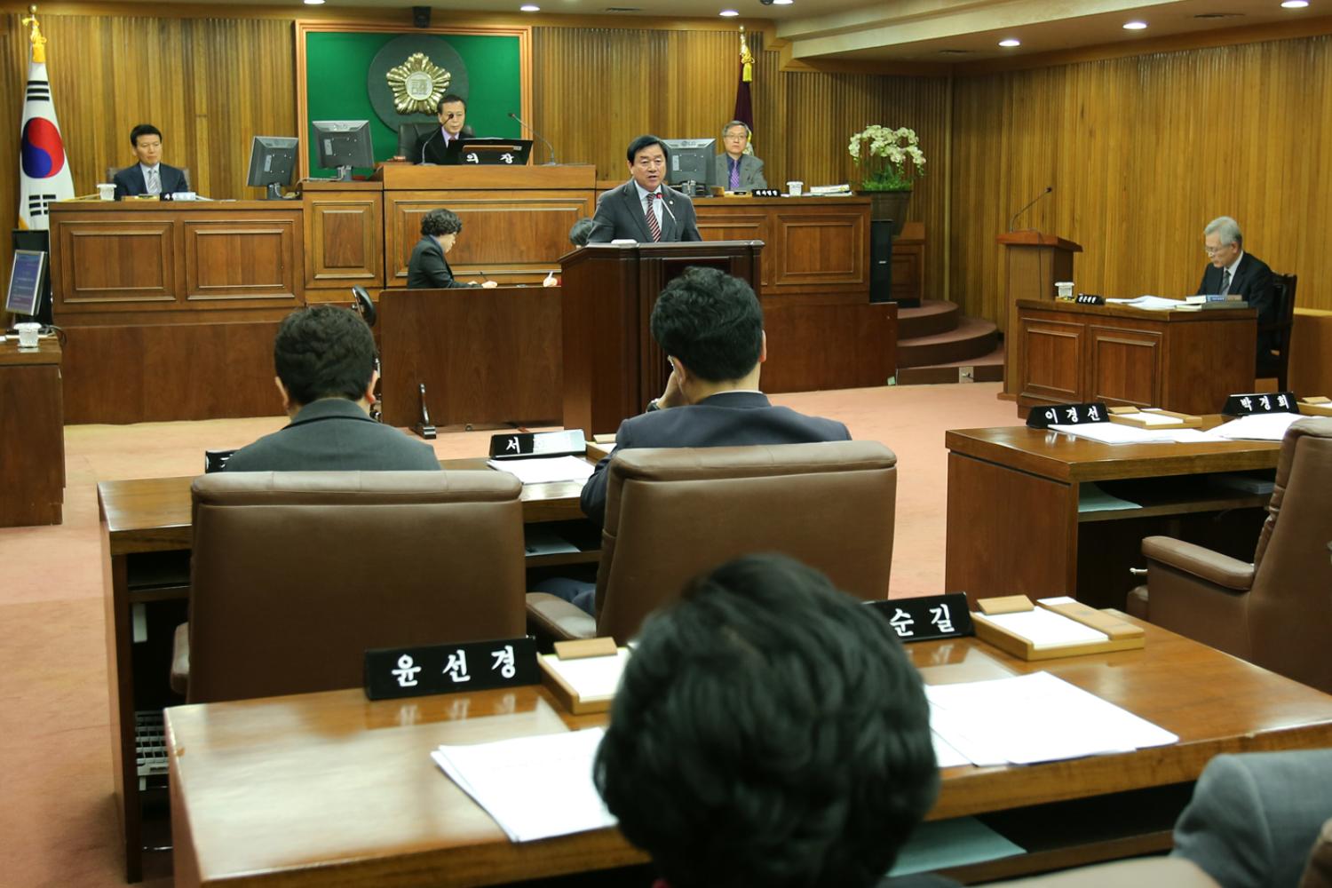 제212회 임시회 제2차 본회의 재정건설위원회 심사결과보고