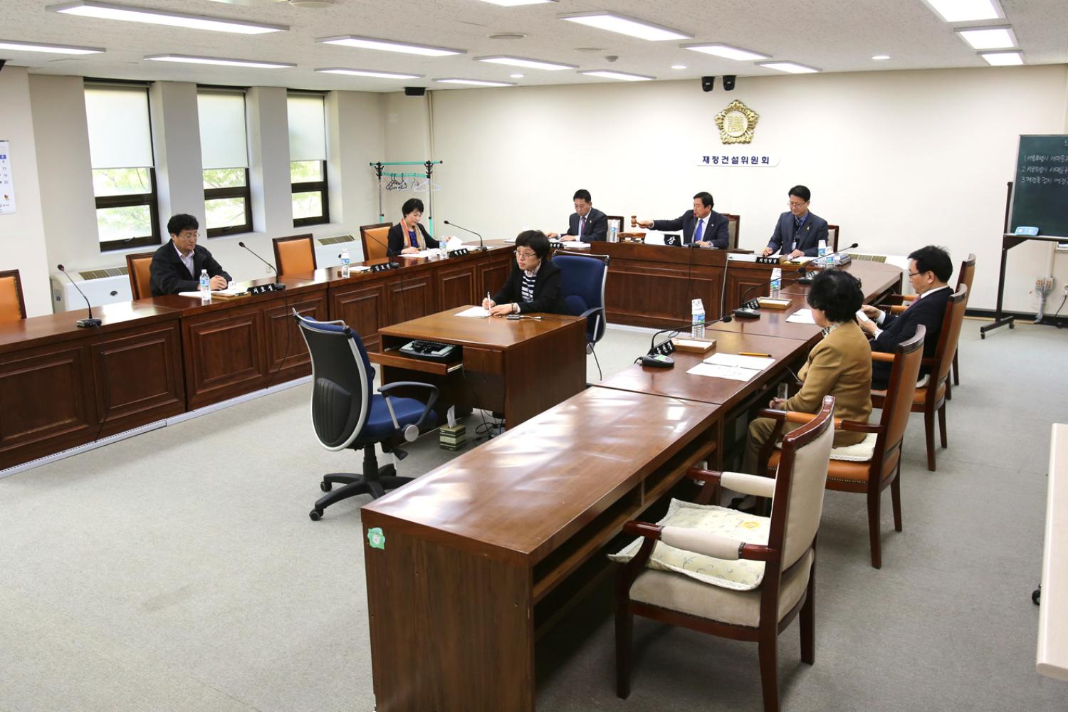 제214회 임시회 재정건설위원회