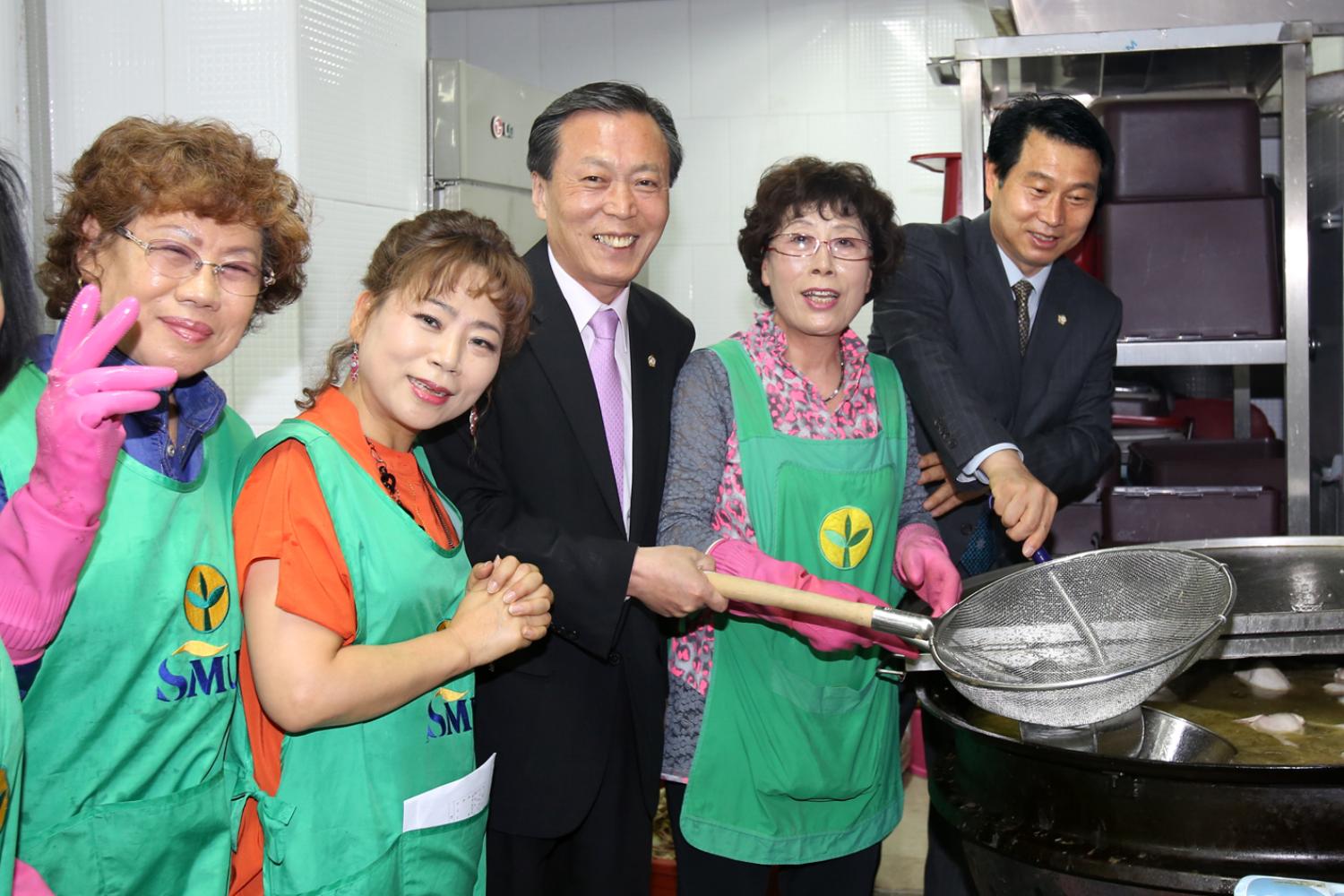 천연동 어버이날 경로행사