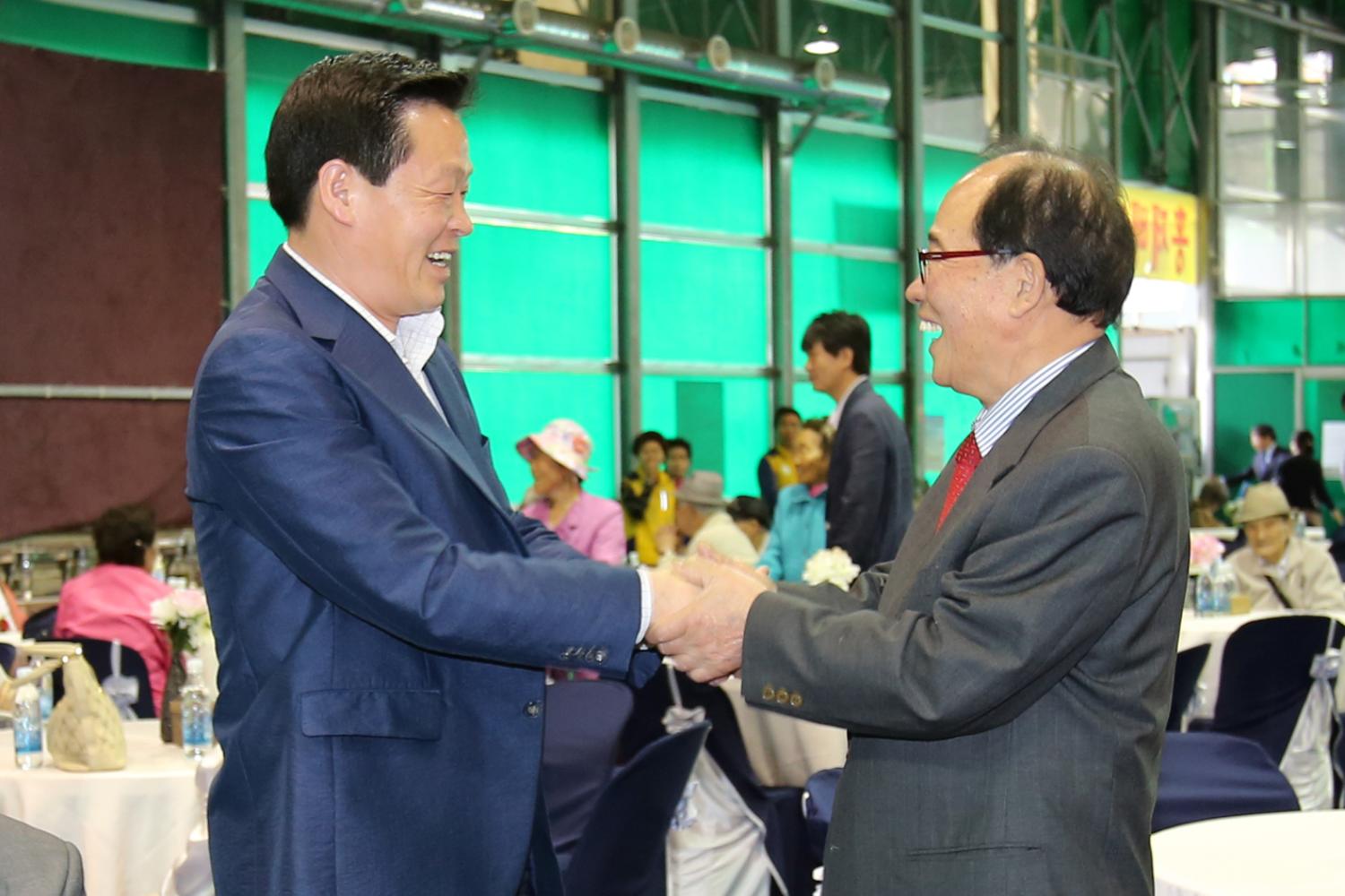 홍제3동 어버이날 경로행사