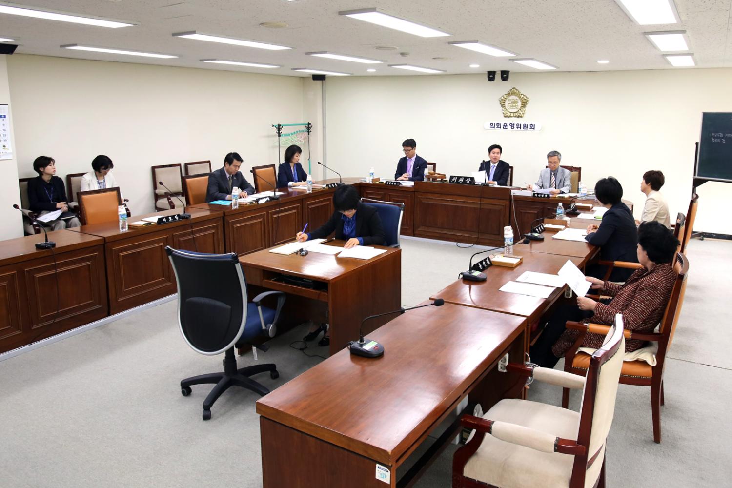 제215회 임시회 의사일정 협의의 건