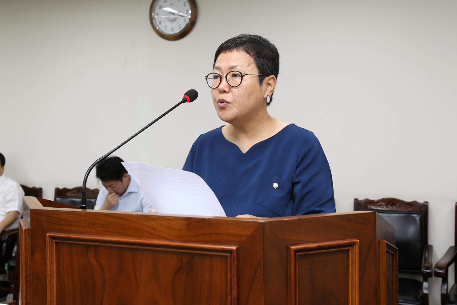 제217회 임시회 제2차 예산결산특별위원회-2015 제1회 세입. 세출 추가경정 예산안 행정복지위원회 심사결과보고