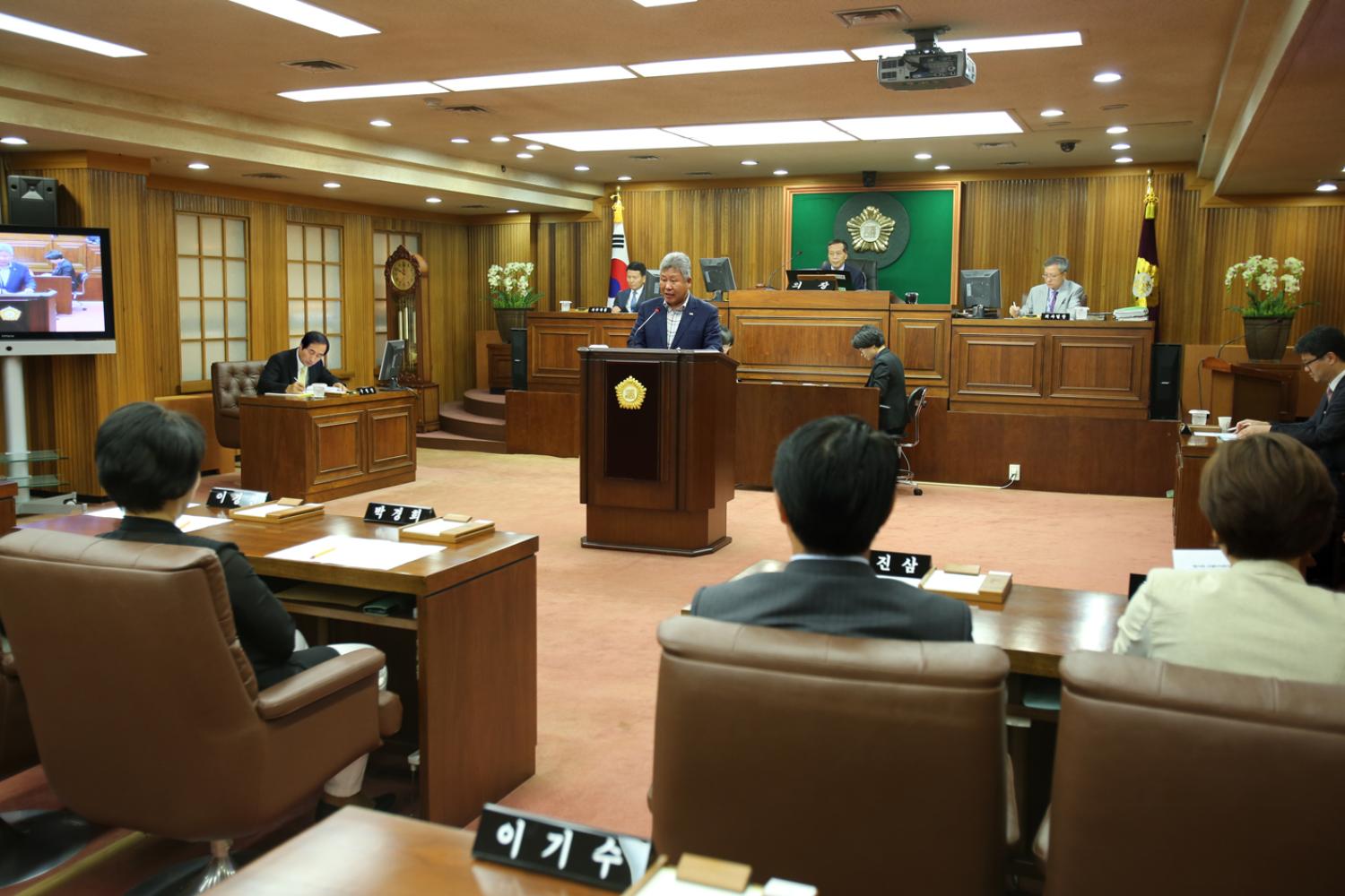제218회 임시회 제2차 본회의 구정질문 - 홍길식 의원
