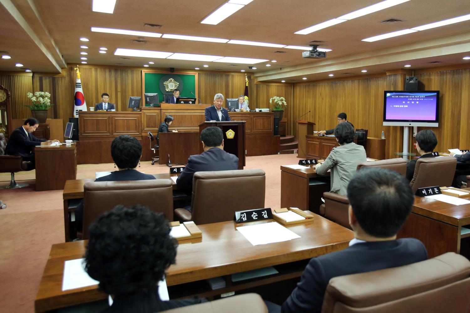 제218회 임시회 제2차 본회의 구정질문 - 홍길식 의원