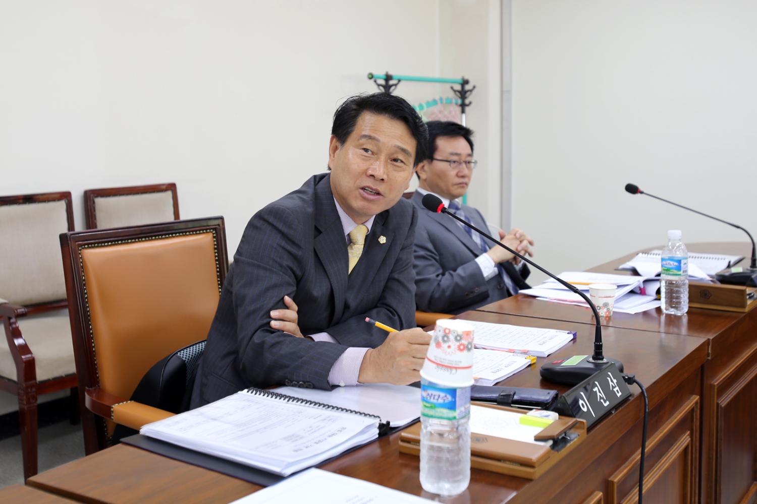 서울특별시 서대문구의회 민간위탁 사무점검 특별위원회 업무보고 5
