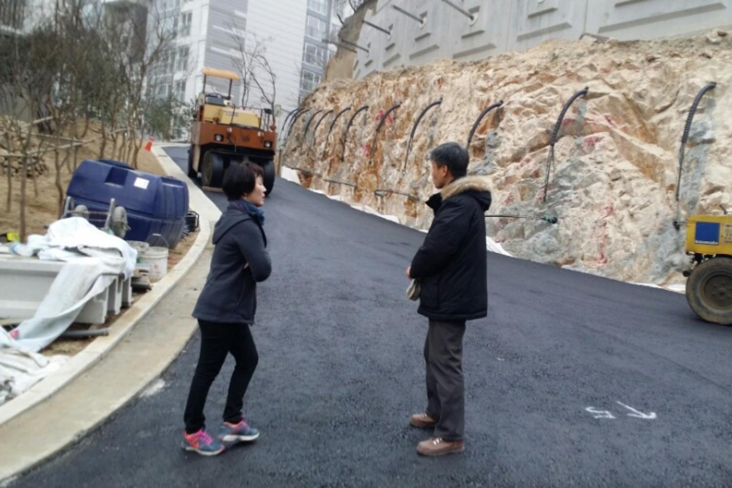 금호어울림 무궁화단지 현장방문(박경희의원 자료제공)