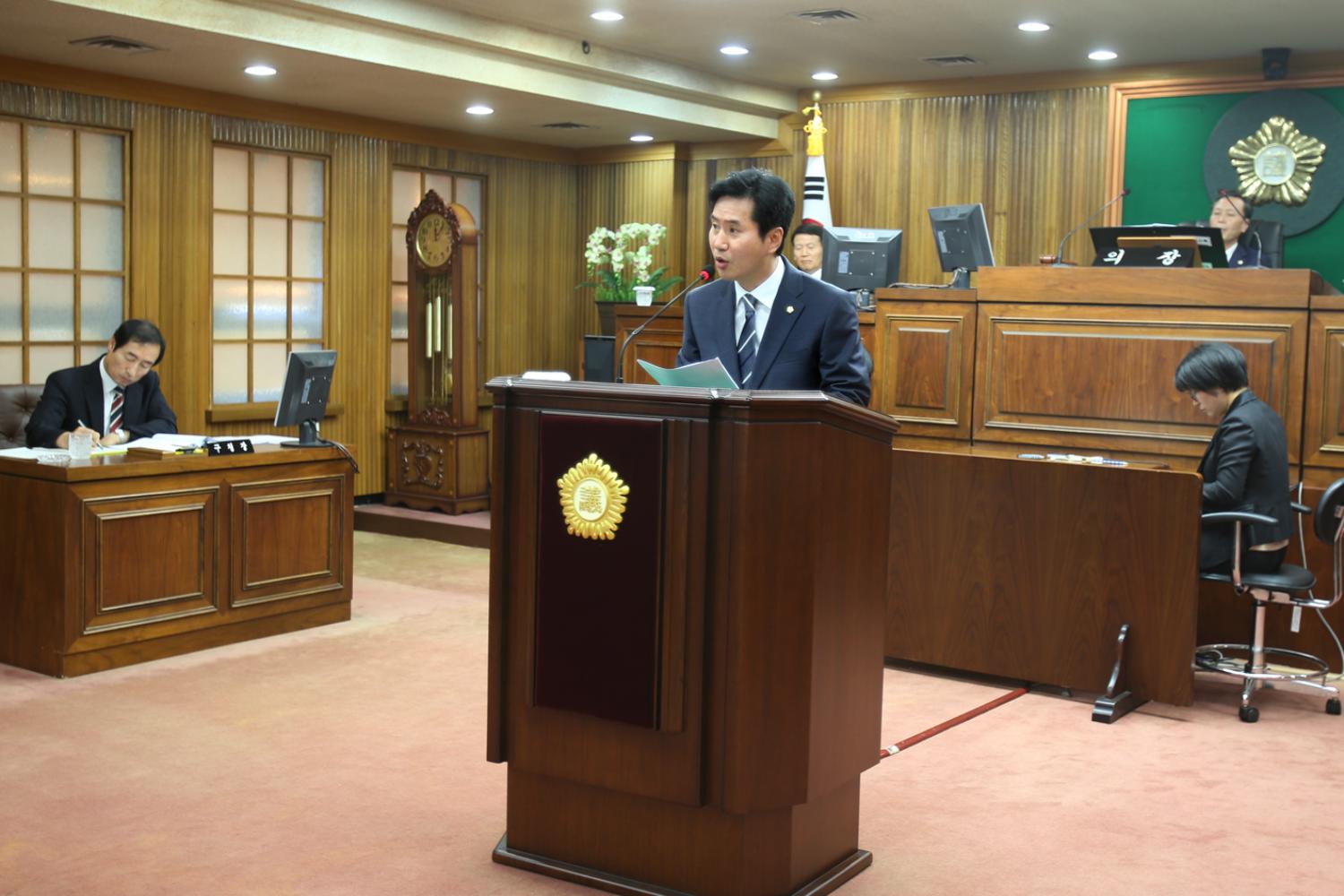 제225회 제1차 정례회 제2차 본회의(구정질문) 8