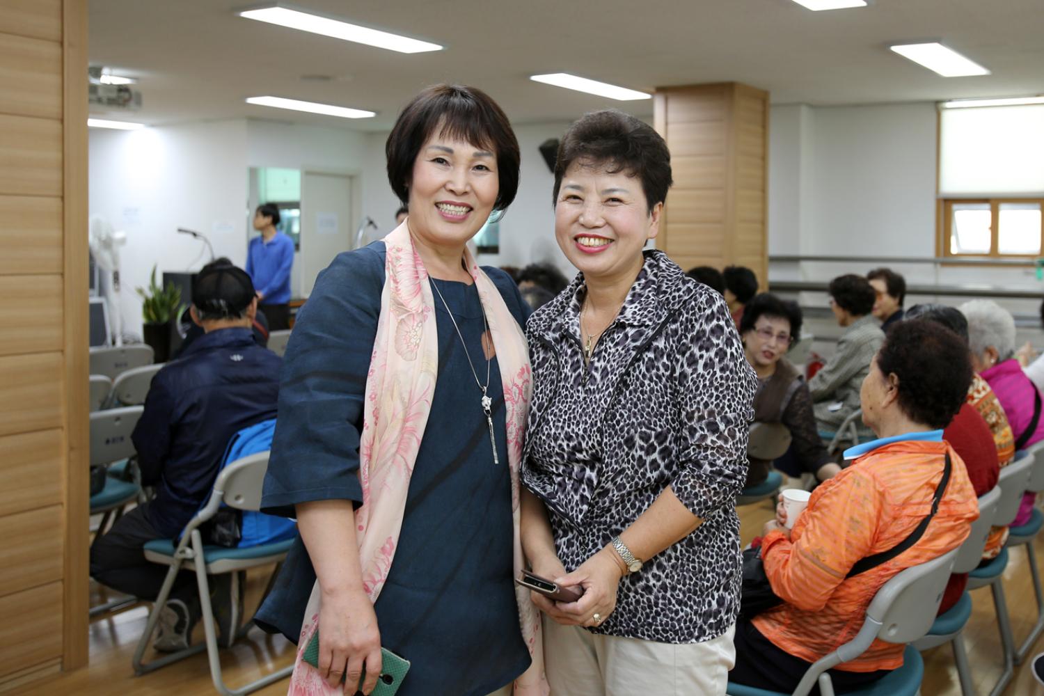 홍제2동 동주민센터 반장증서 수여식 및 인왕산현대 경로당방문 5