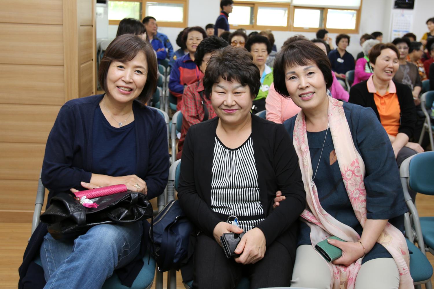 홍제2동 동주민센터 반장증서 수여식 및 인왕산현대 경로당방문 8