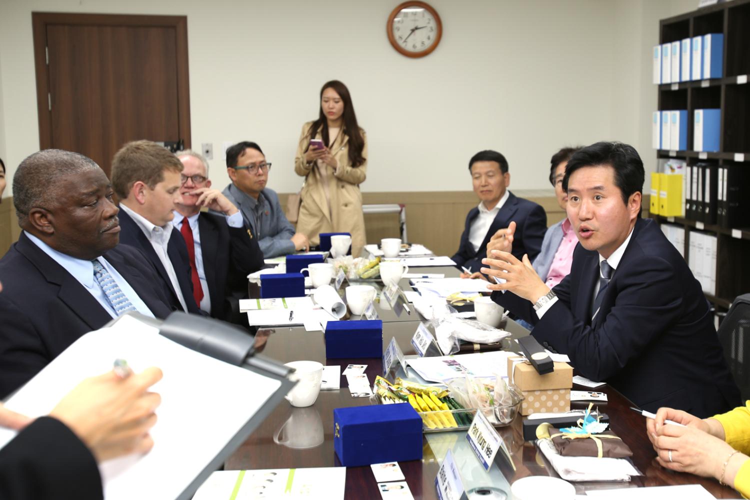 미국 자매결연도시(에덴스시 의원) 6