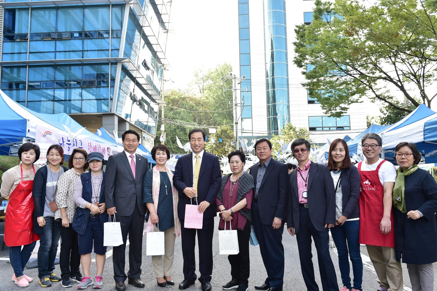 1004의 주먹밥 먹고 힘내서 함께 일하고 10