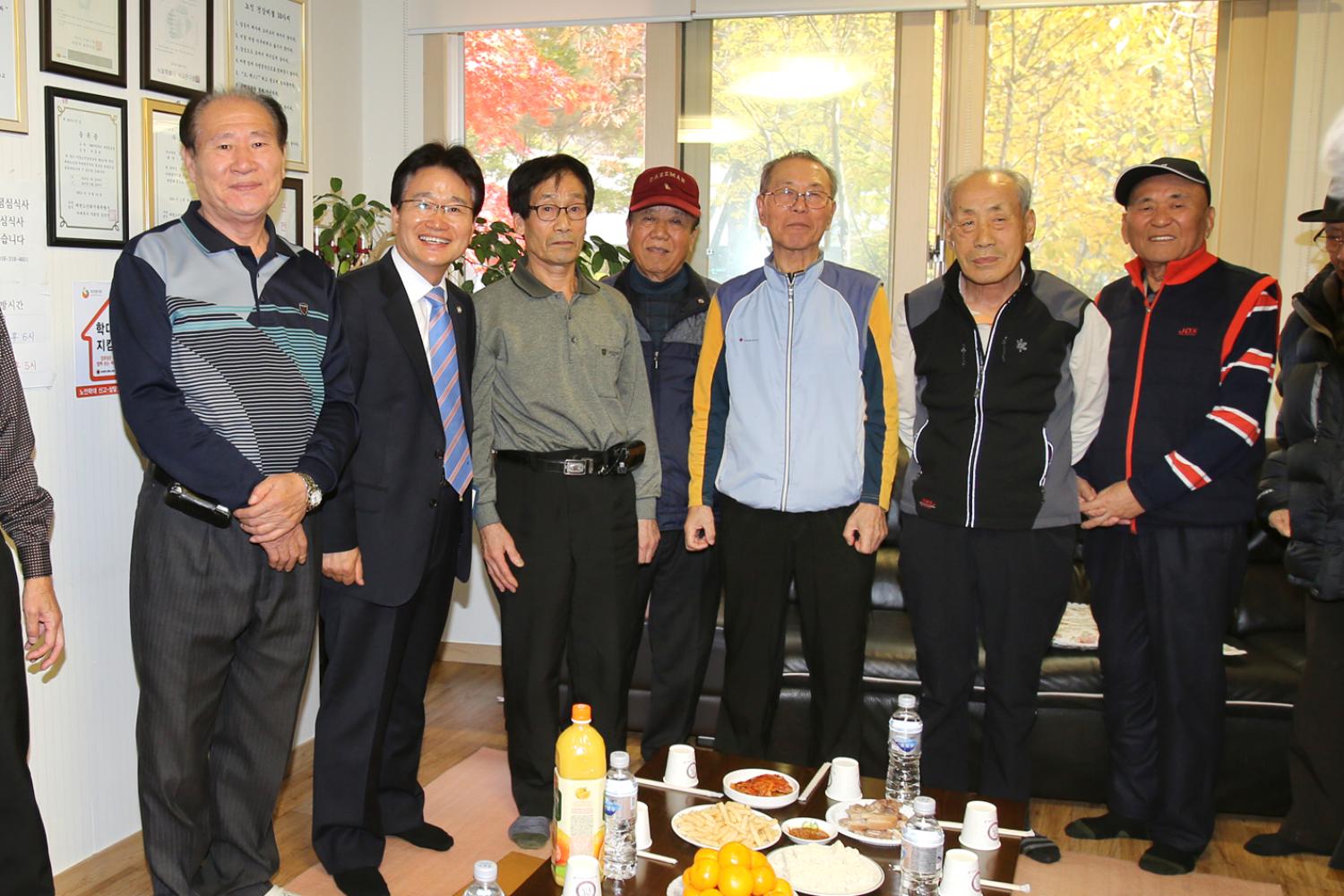 북가좌1동 동주민센터 반장 수여식 및 DMC 경로당 방문 6