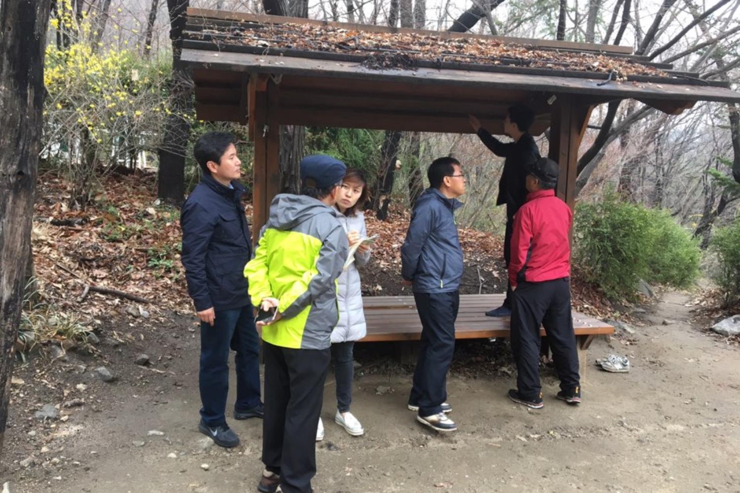 안산 배드민턴장 정자교체 현장방문(핸드폰 자료제공) 2