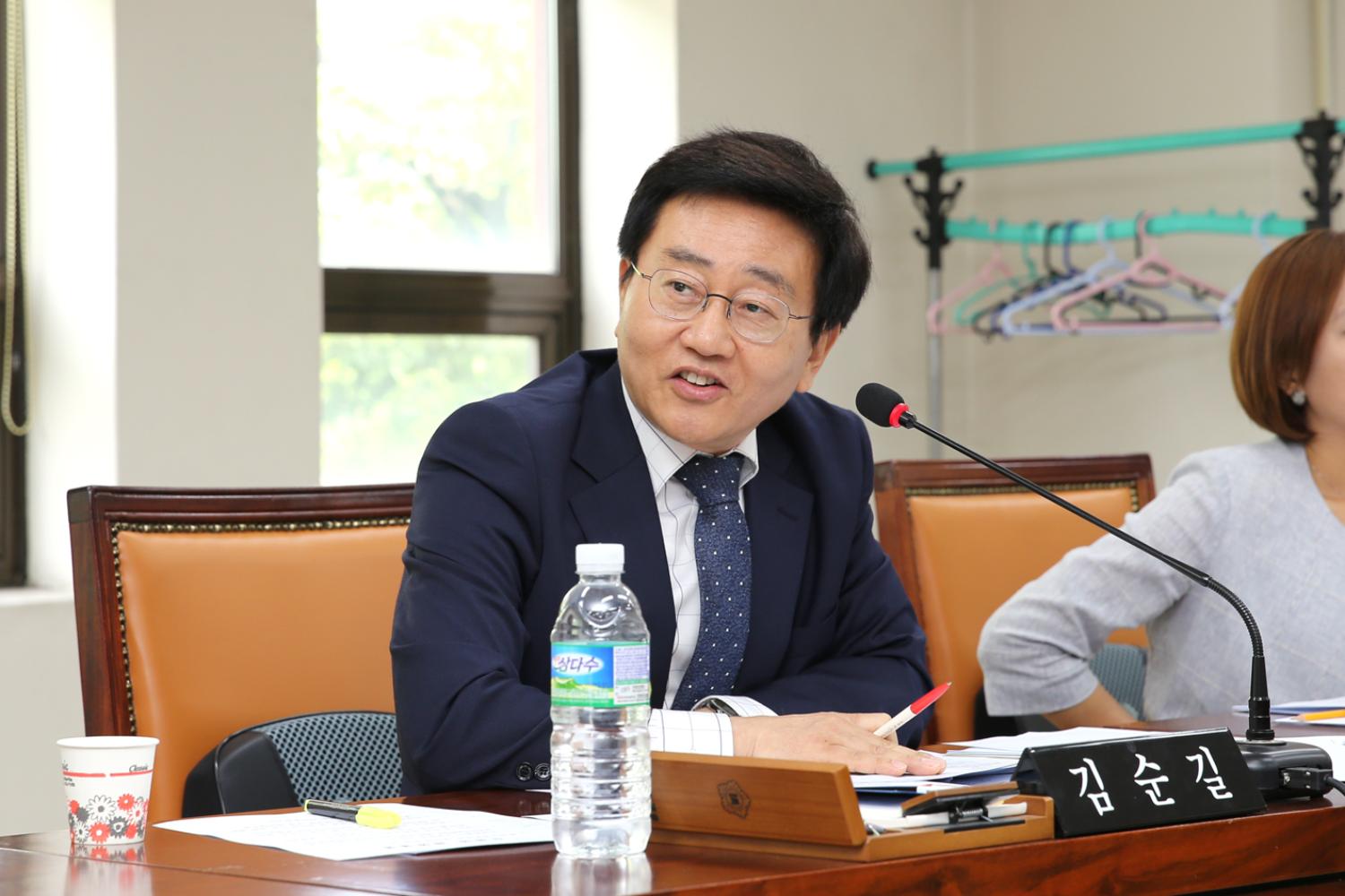 제233회 임시회 재정건설위원회 6