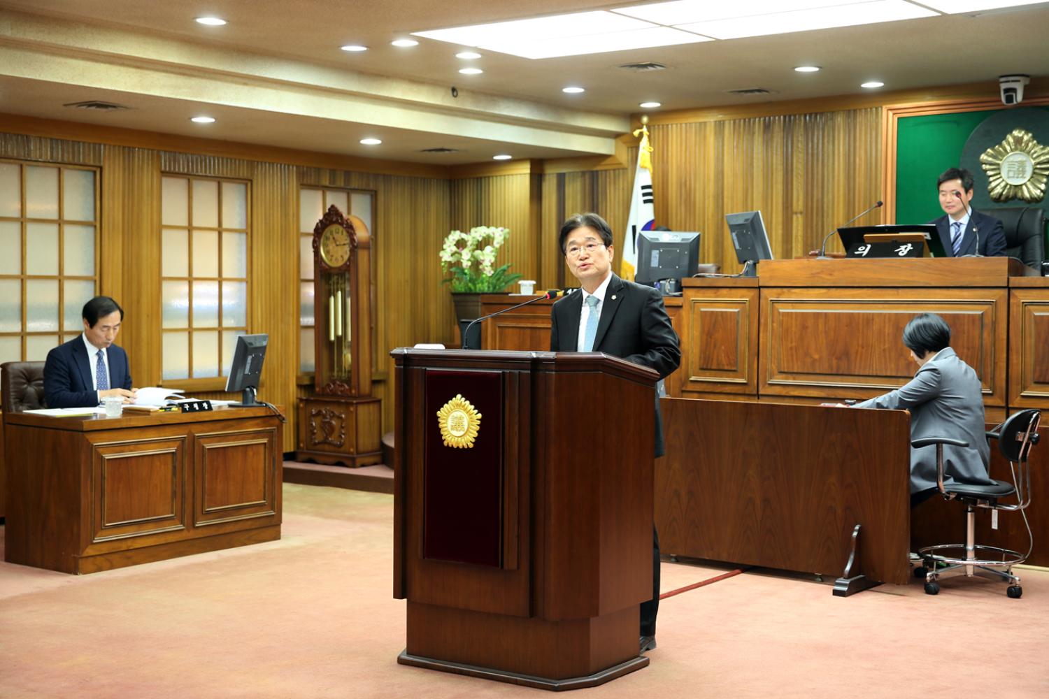제238회 정례회 제2차 본회의(구정질문) 5