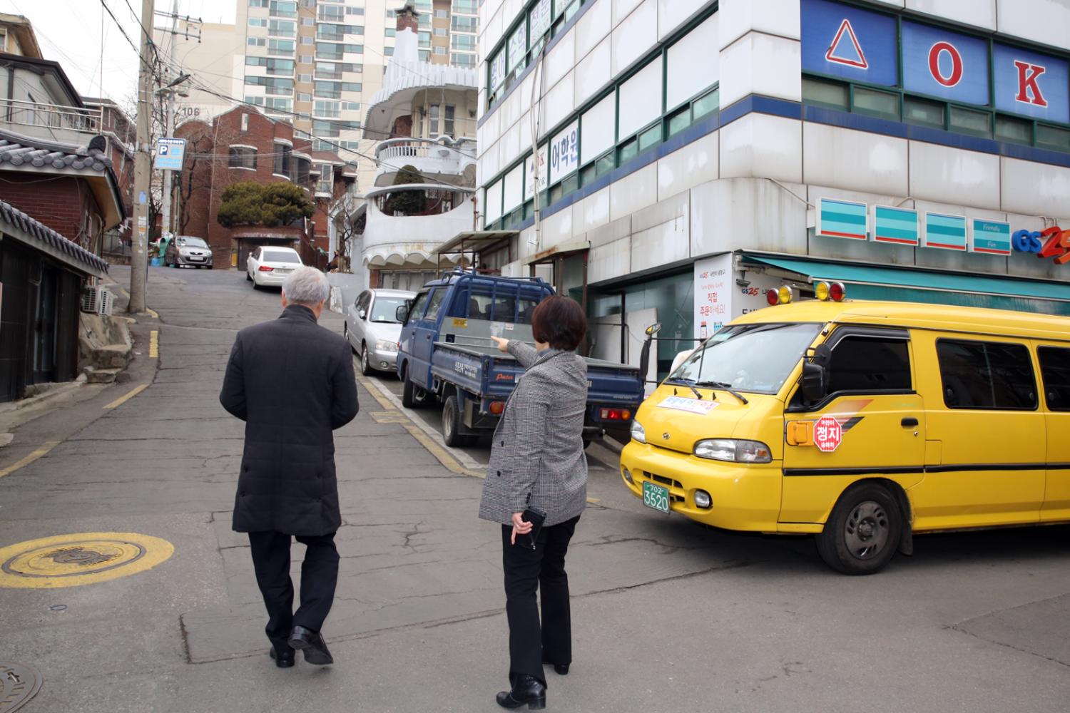 홍제1동 노후불량지역 도로정비 현장방문 2