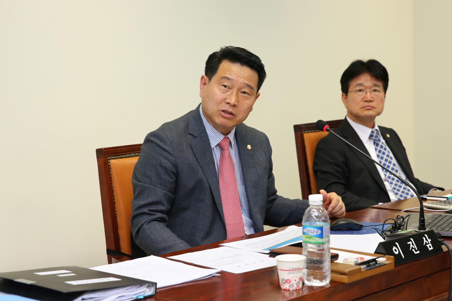 제239회 임시회 제10차 특별위원회 8