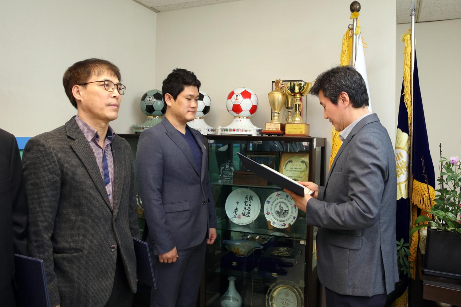 결산검사위원회 위원 위촉장 수여 6