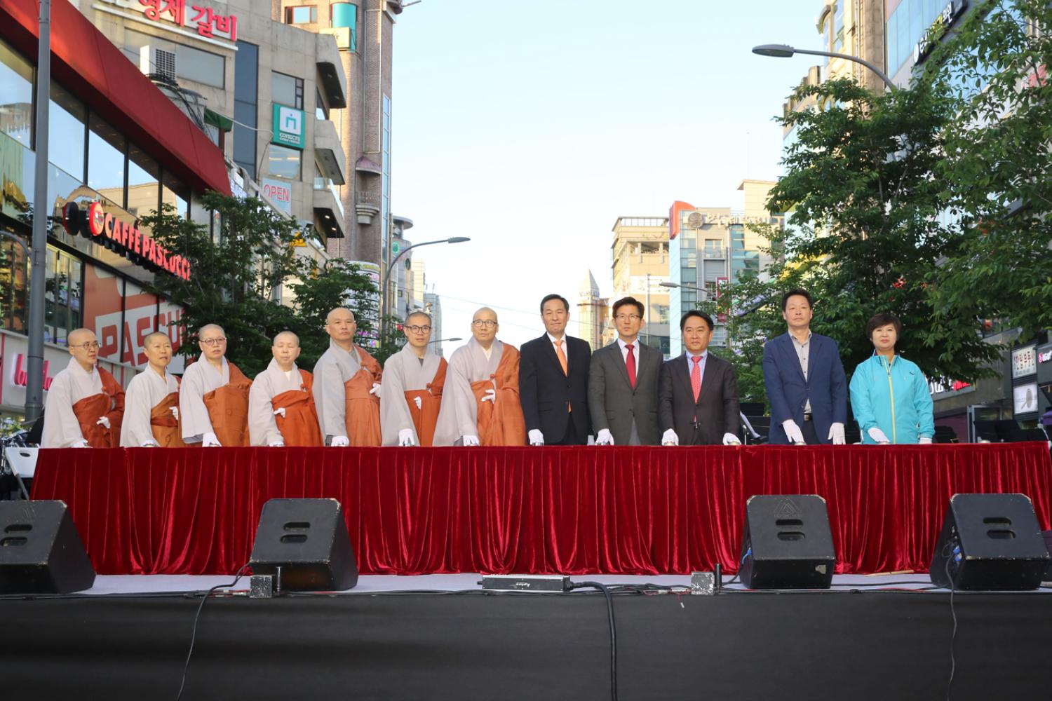 2018년 부처님오신날 점등식 및 봉축음악회 개최 15