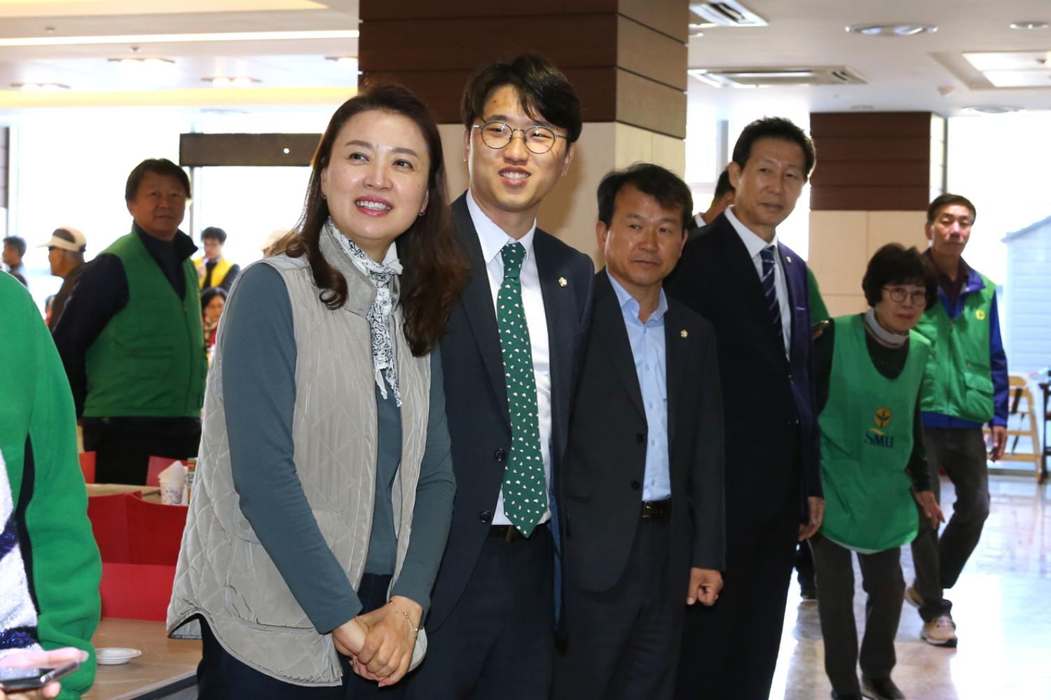 어르신과 함께하는 사랑의 삼계탕나누기 및 이 미용 봉사활동 12