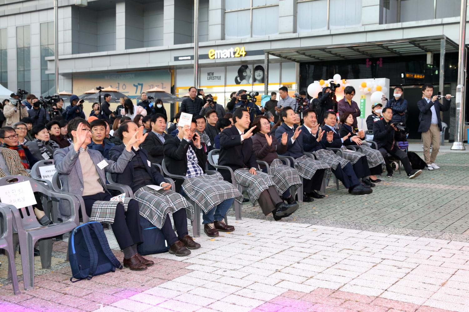 신촌. 이대 난다축제 개막식 15