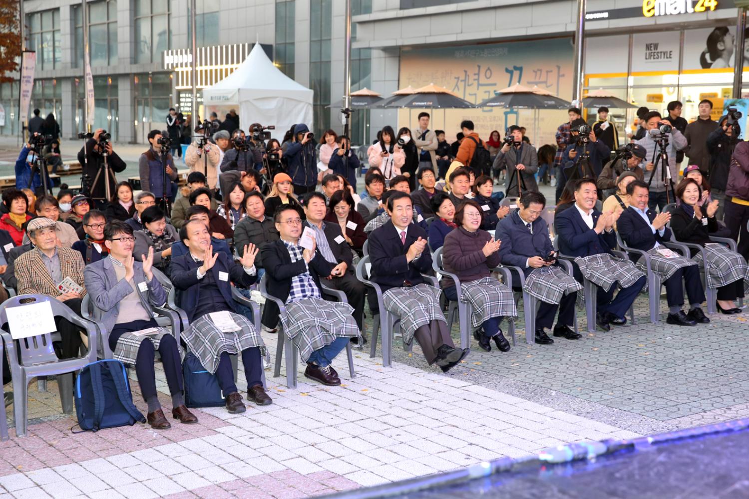 신촌. 이대 난다축제 개막식 16