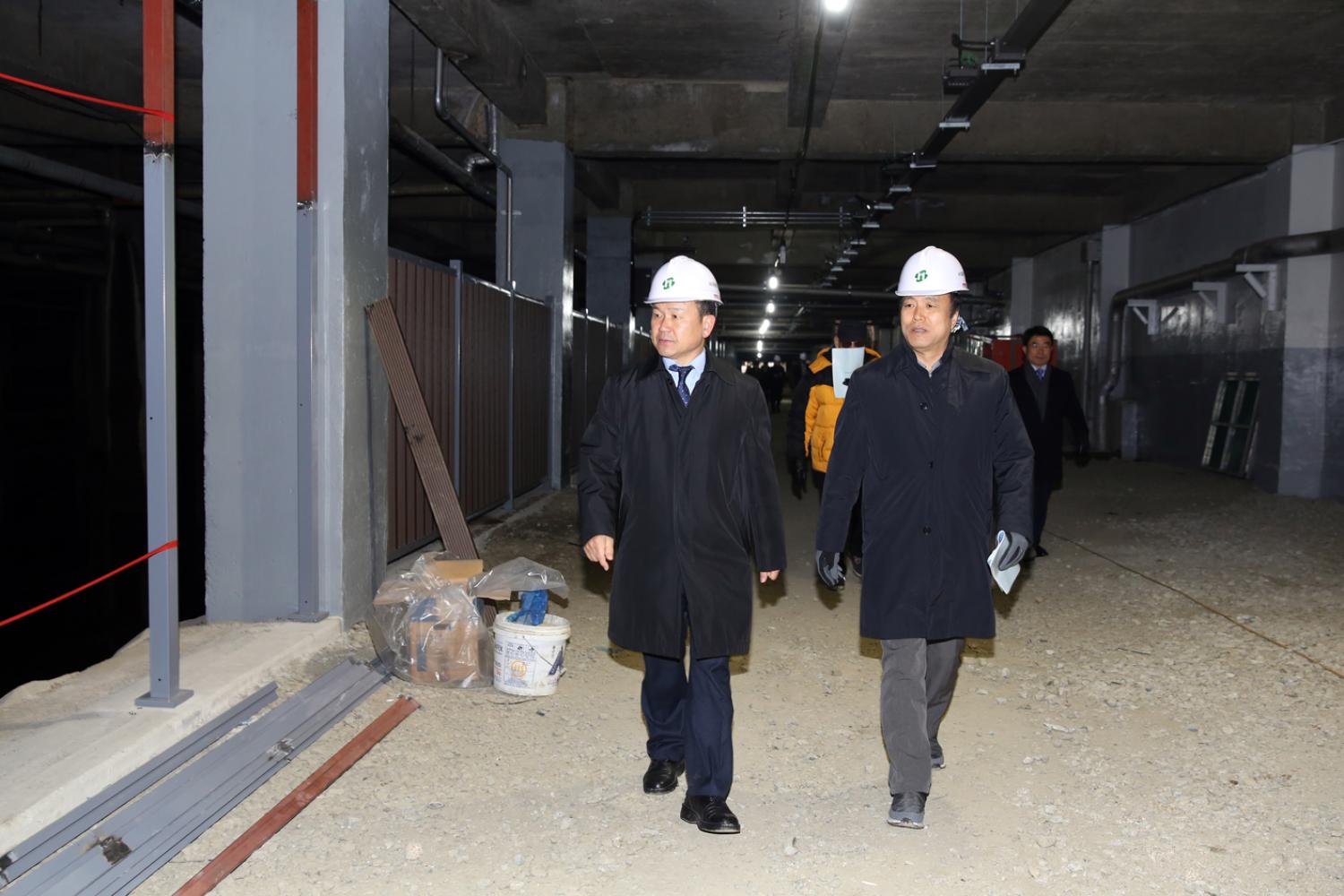 제249회 제2차 임시회 재정건설위원회-단절된 홍제천 구간 산책로 현장방문 28