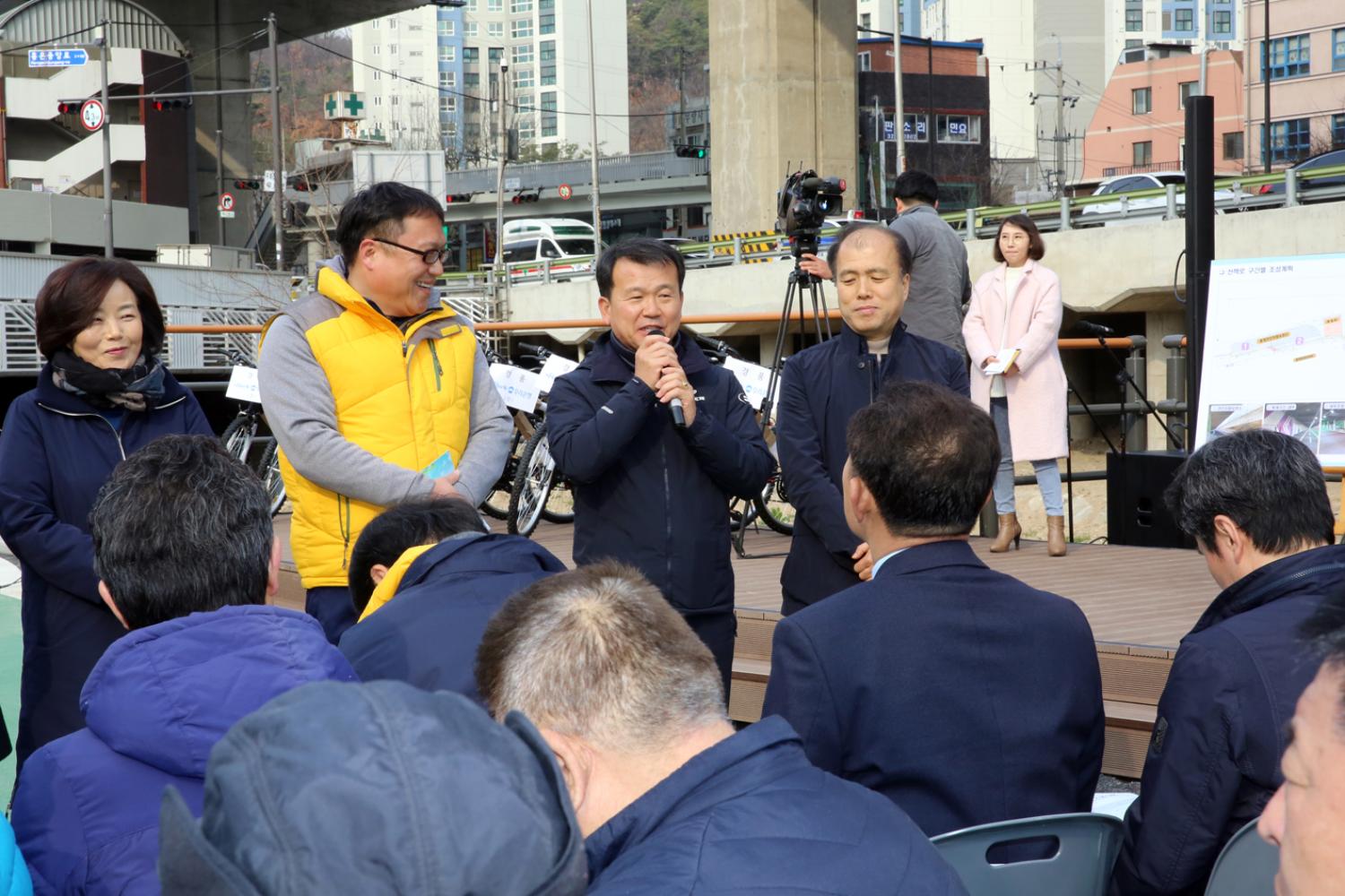 홍제천 단절구간 산책로 개통식 및 걷기대회 15