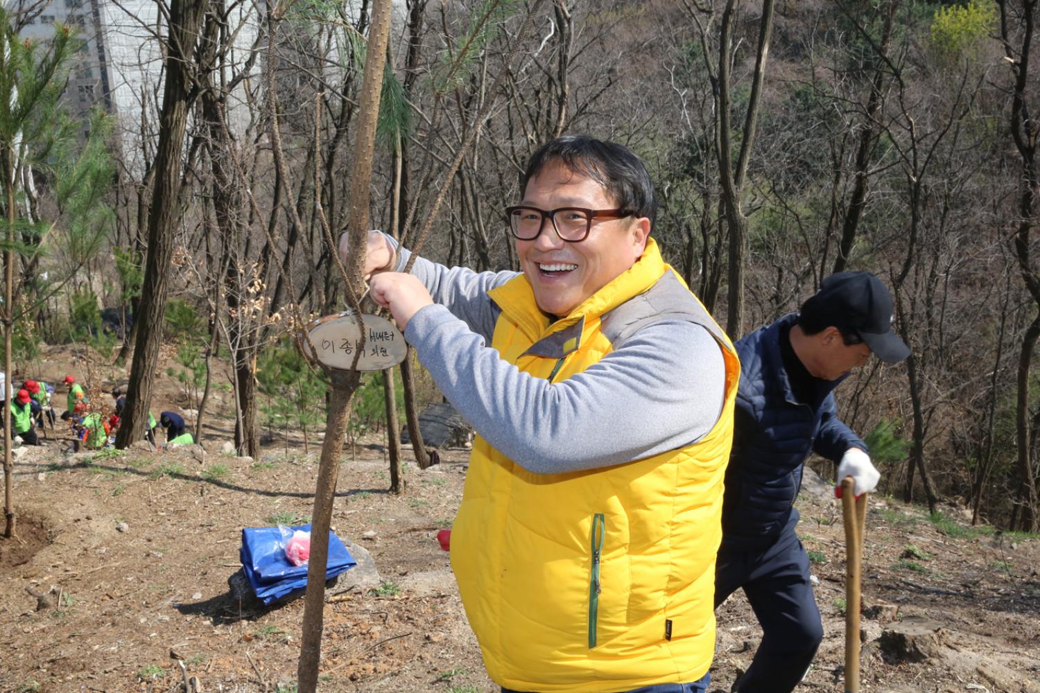 사회공헌형 신림탄소상쇄의 숲조성 북한산 나무심기 37